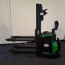 Cesab S 220 D * Hochhubwagen